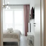 B&v 701 Coresi - Luxury With View Apartment