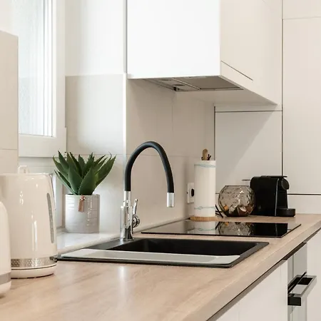Appartement B&v 701 Coresi - Luxury With View