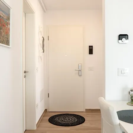 B&v 701 Coresi - Luxury With View Appartement *