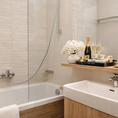 Appartement B&v 701 Coresi - Luxury With View *
