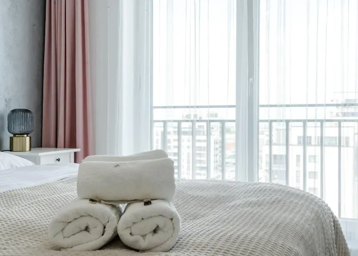 Apartment B&v 701 Coresi - Luxury With View