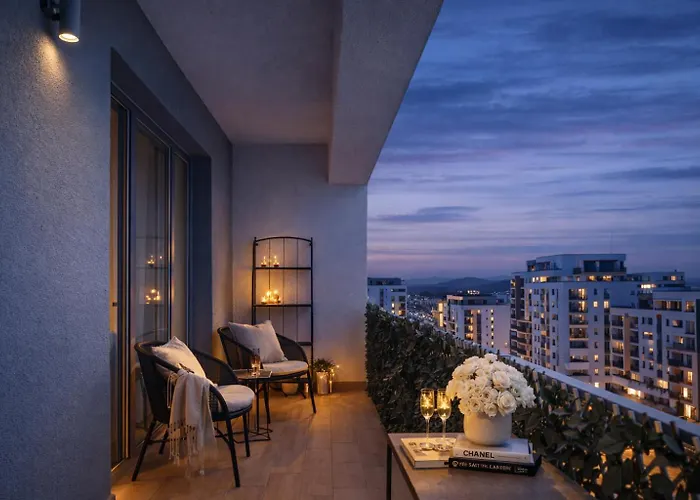 B&v 701 Coresi - Luxury With View Apartament