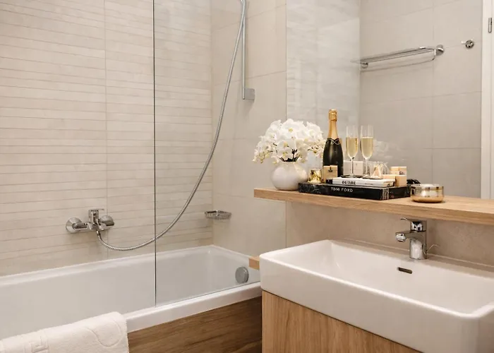 Apartament B&v 701 Coresi - Luxury With View *